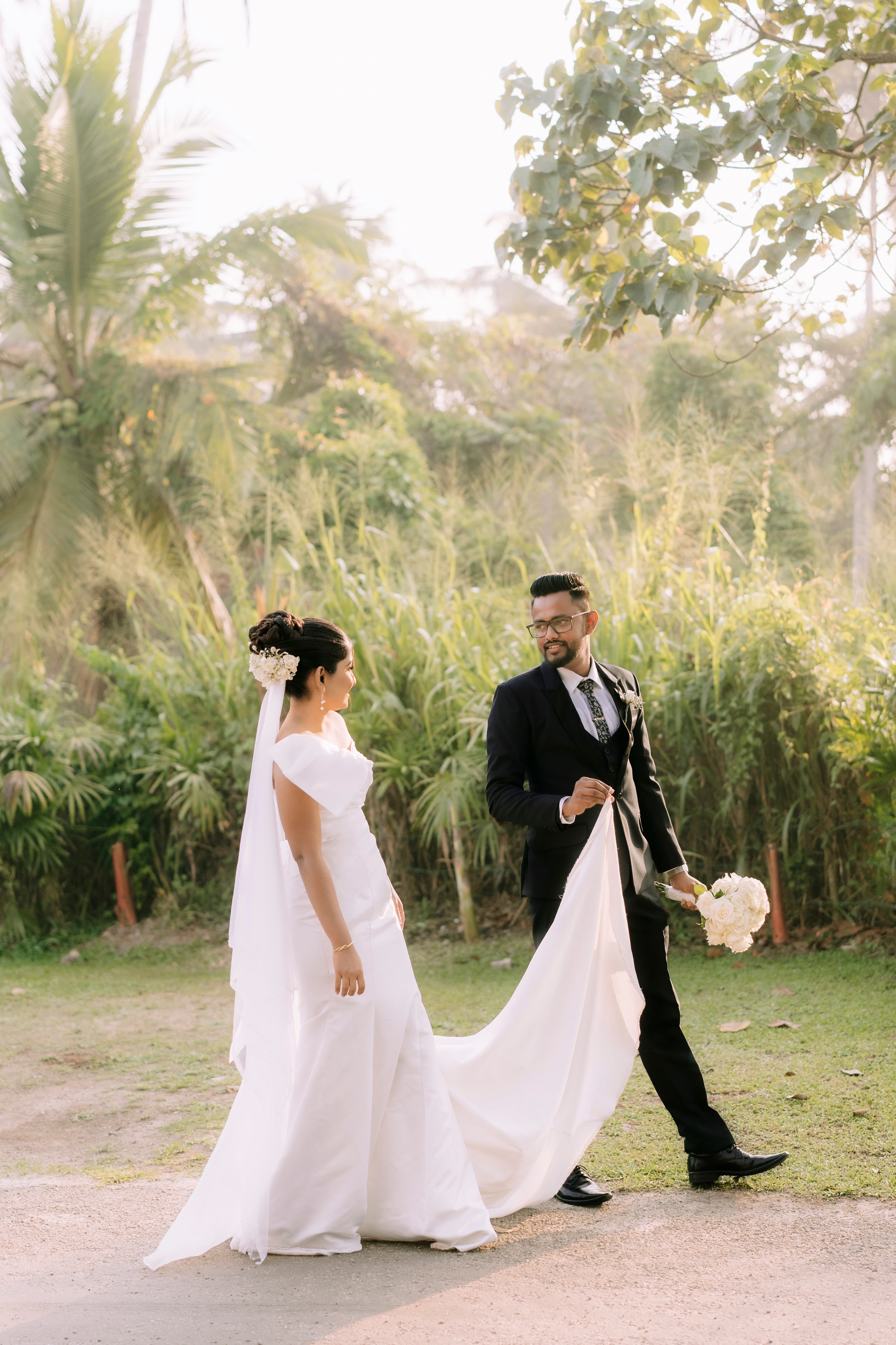 Ayesha & Chathuranga photo 8