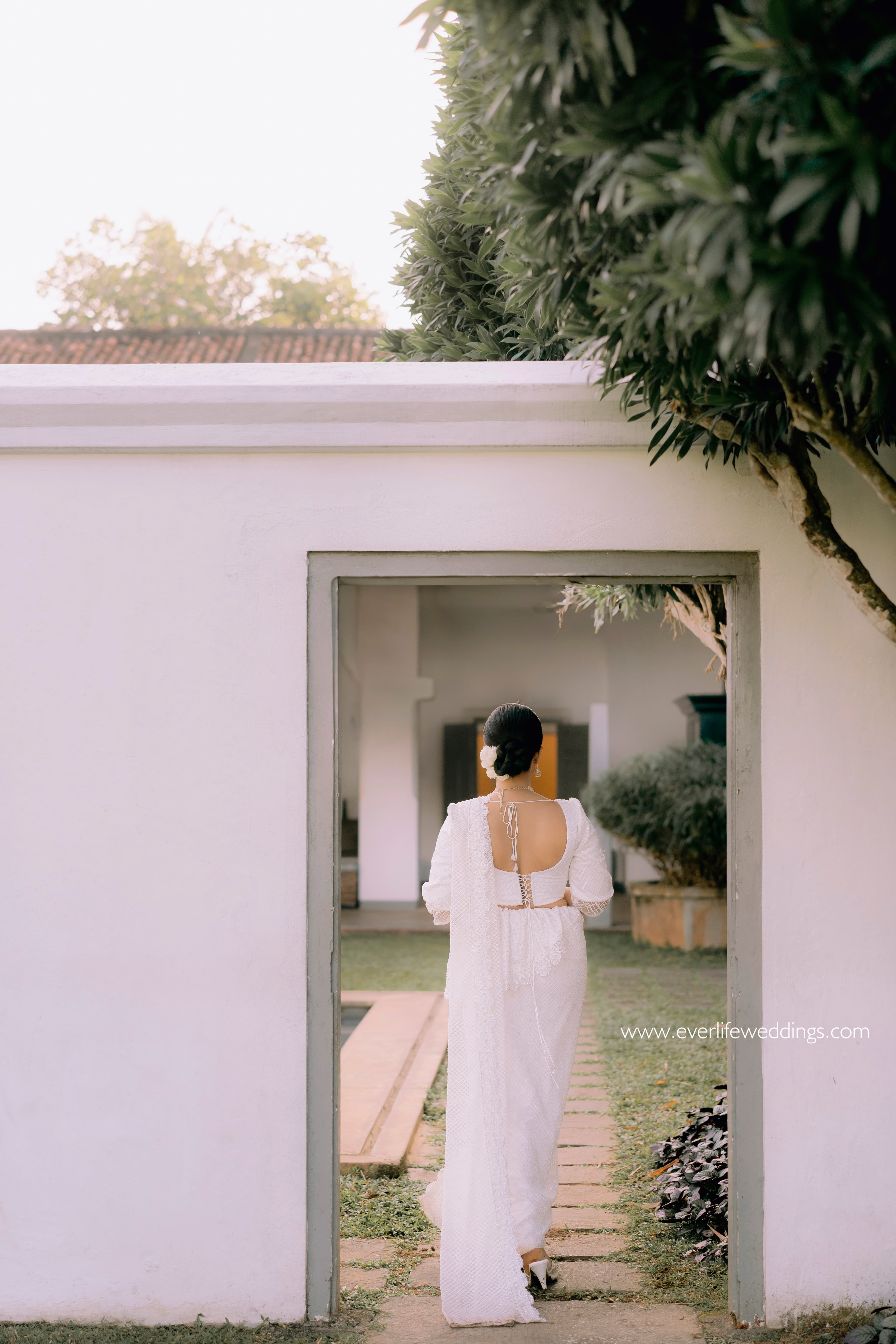 Kaveesh & Dhananjana photo 3